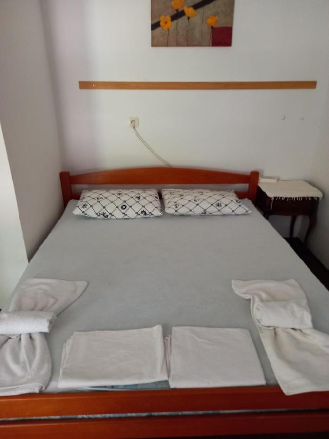 Sea View Hotel Risan Luaran gambar
